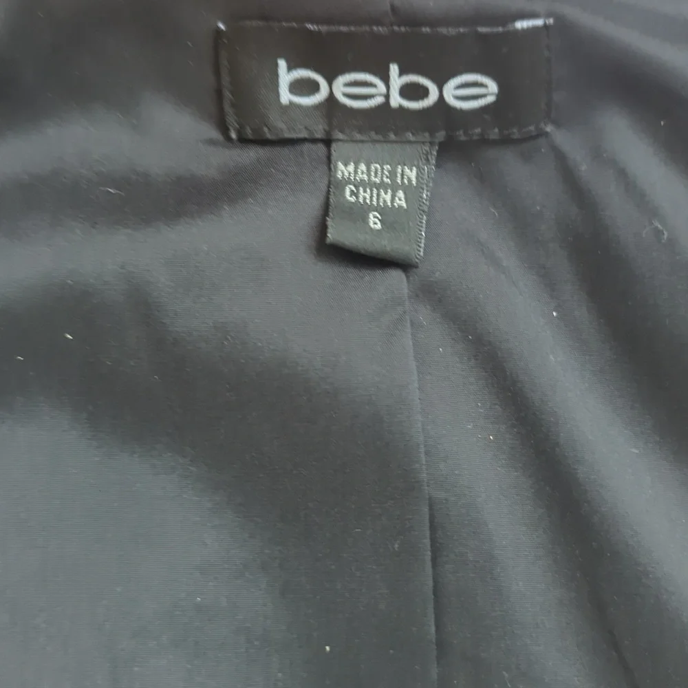 🖤 BEBE Black Vest 🖤 Satin & Lace detail  NWOT - Picture 4 of 7